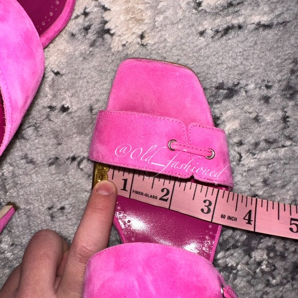 MANOLO BLAHNIK Nebre Mules (Pink) - Picture 12 of 15